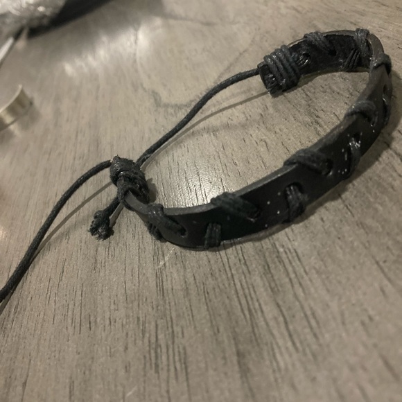 Real leather black bracelet - Picture 3 of 3